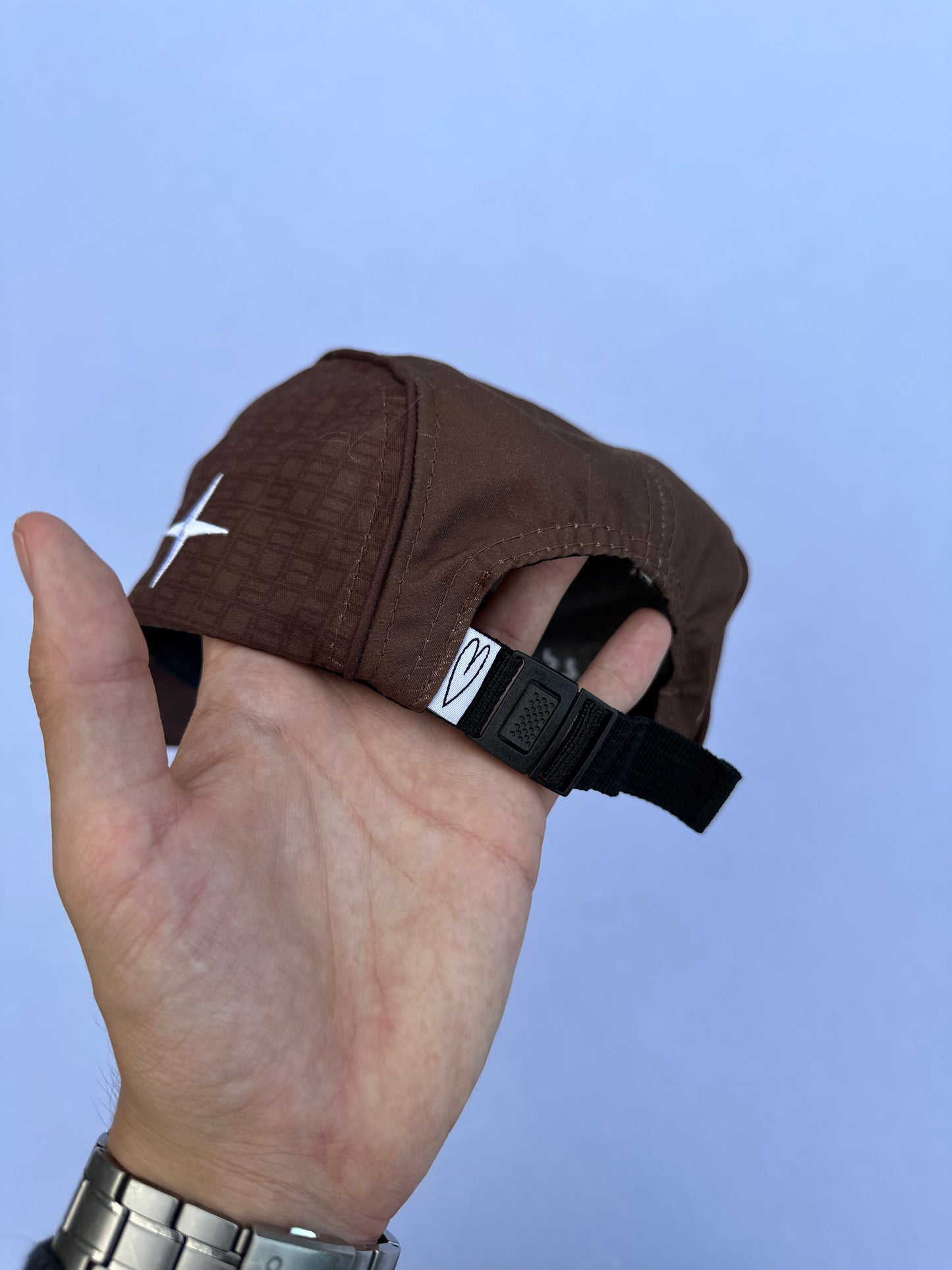 Cap " SOUS LE SOLEIL " Brown