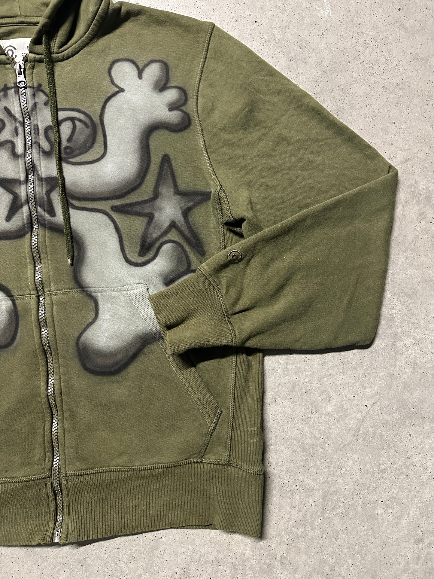 Airbrush custom hoodie zip "DEBILOS"